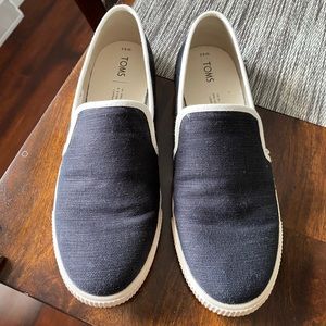 TOMS Black & White Clemente Slip-ons